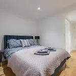 Exquisite 3Br Duplex Apartment Air-Con& Amenities