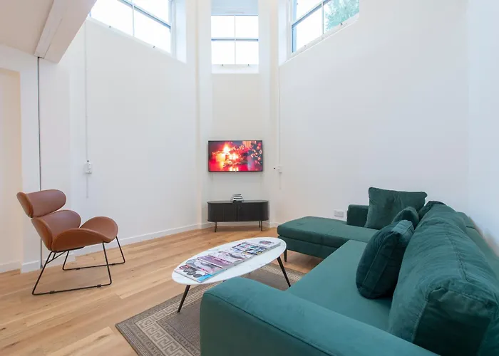 Exquisite 3Br Duplex Apartment Air-Con& Amenities