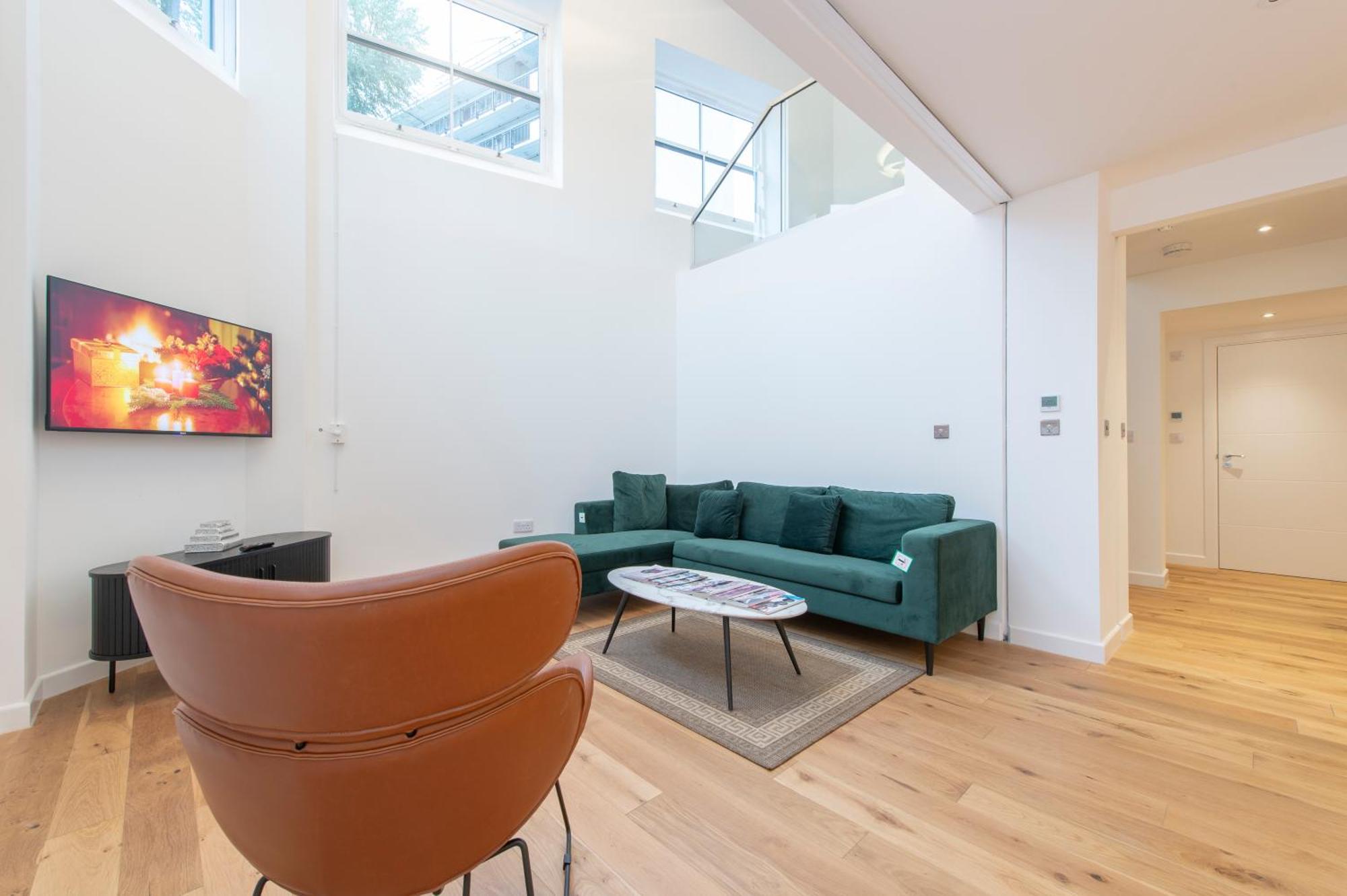 Appartamento Exquisite 3br Duplex Air-con& Amenities *