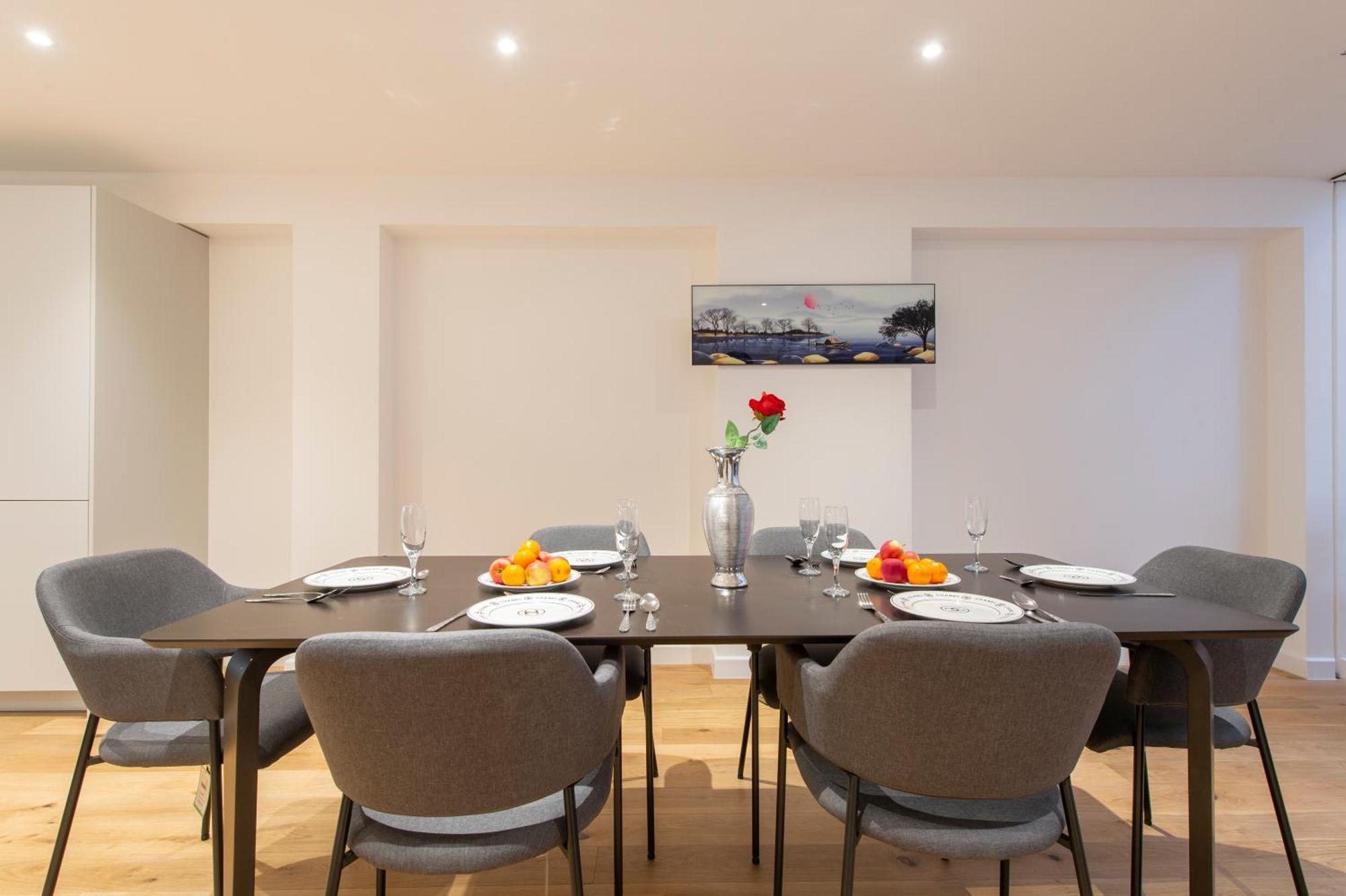Appartamento Exquisite 3br Duplex Air-con& Amenities