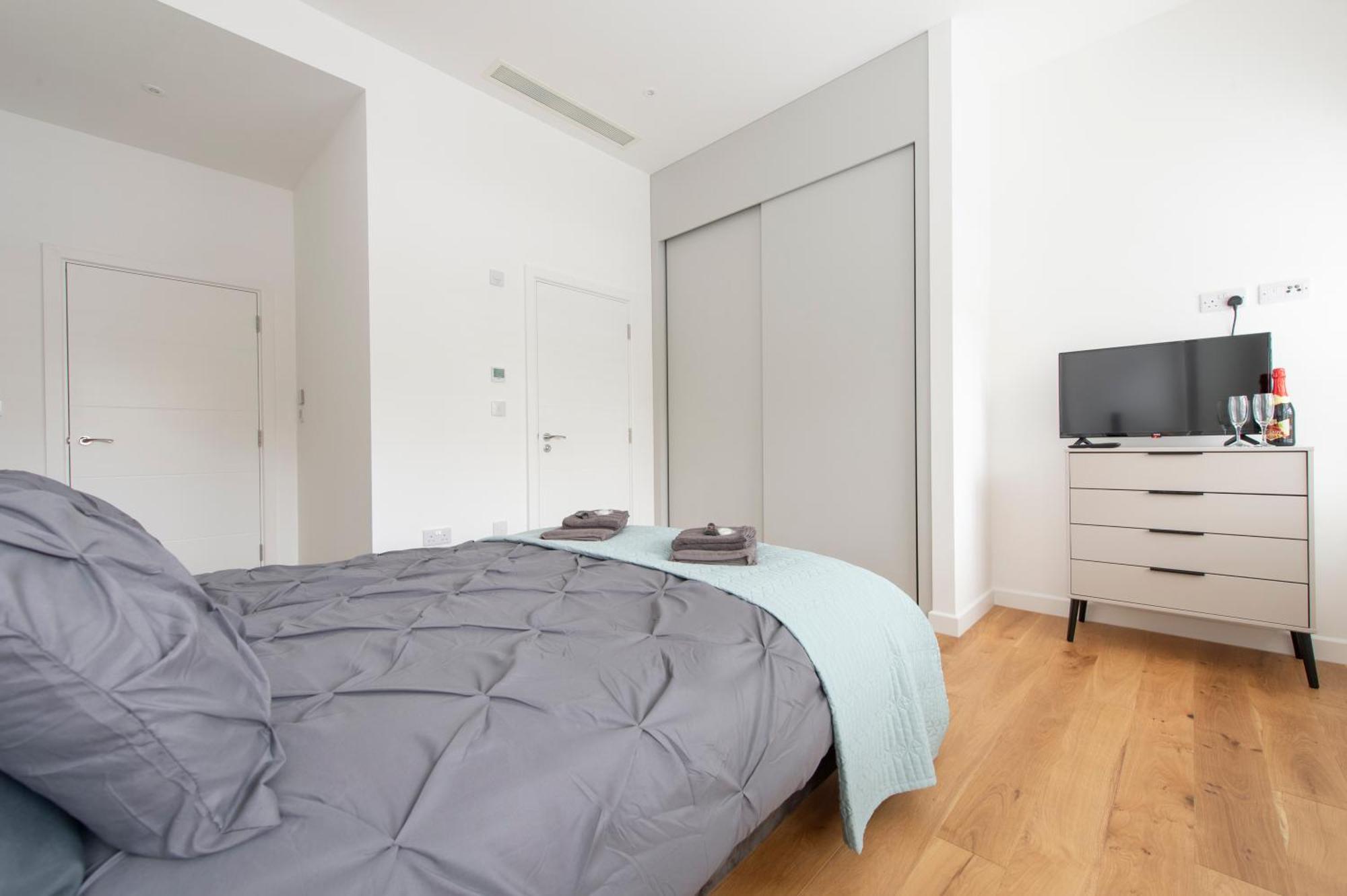 Exquisite 3br Duplex Air-con& Amenities *