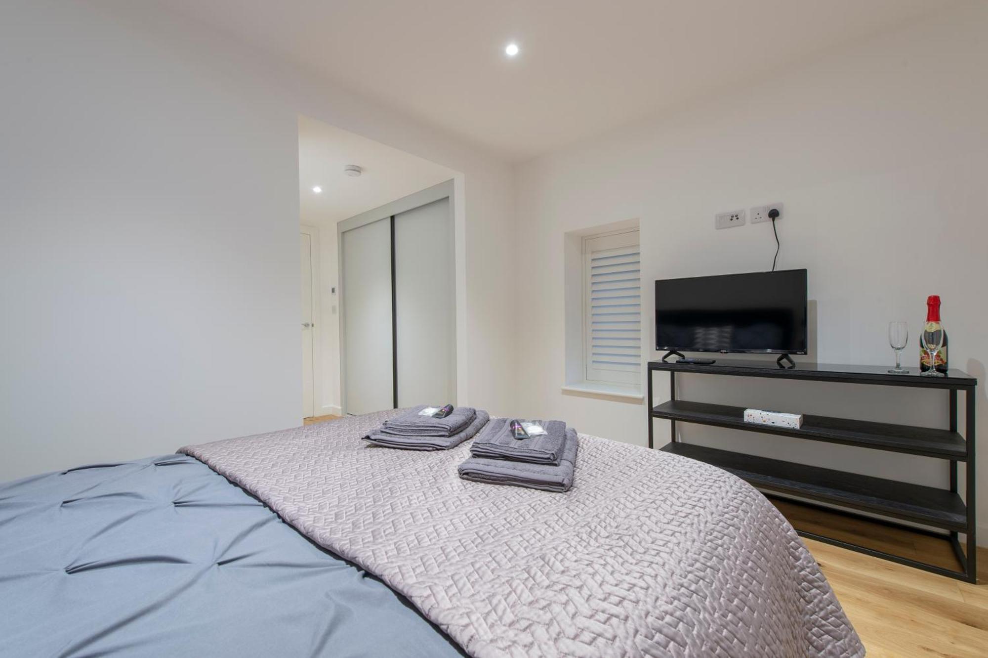 Appartamento Exquisite 3br Duplex Air-con& Amenities