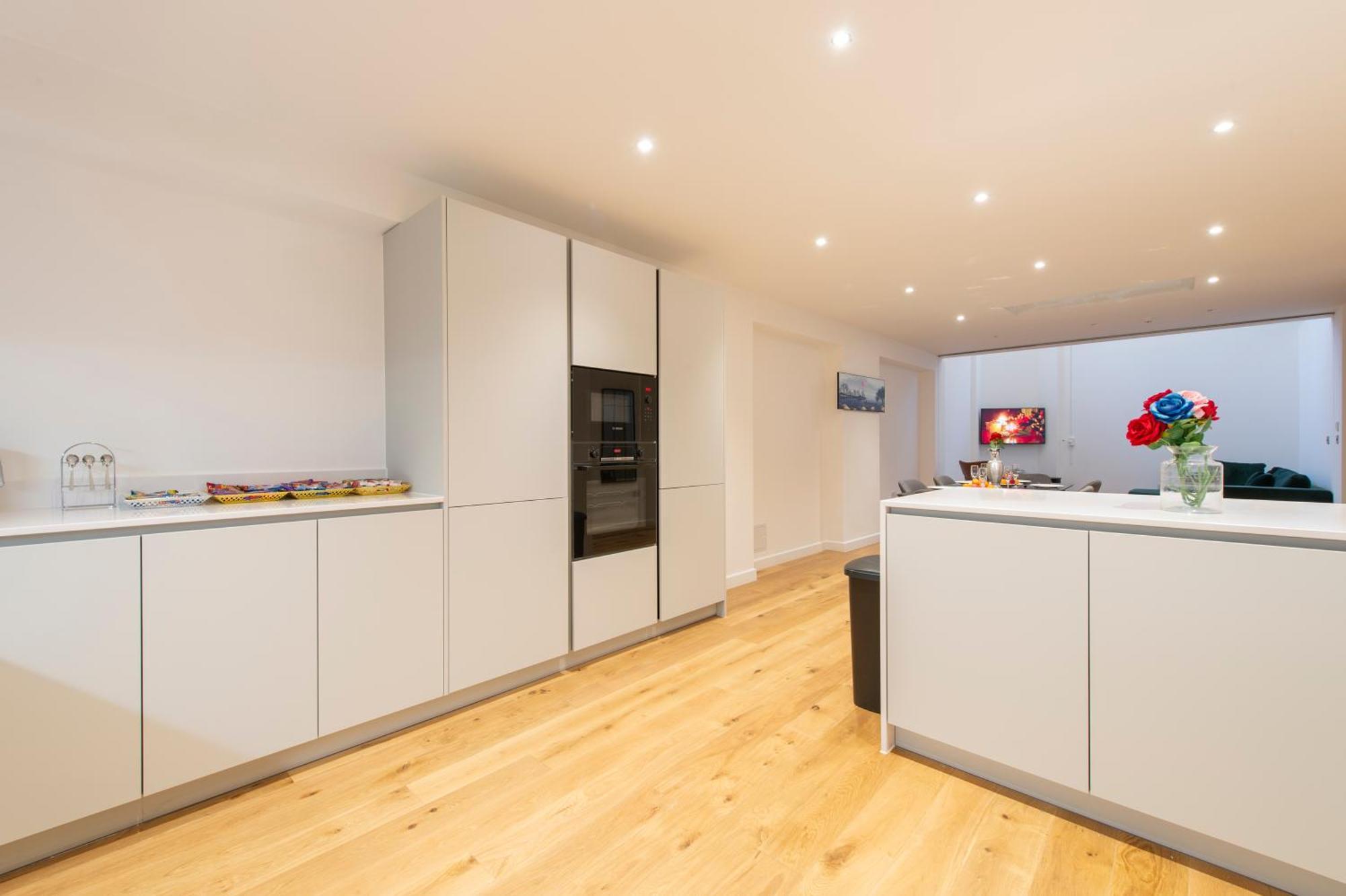 Appartamento Exquisite 3br Duplex Air-con& Amenities *