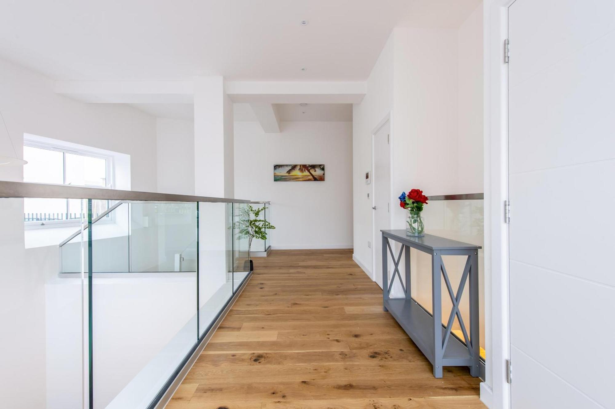 Appartamento Exquisite 3br Duplex Air-con& Amenities *